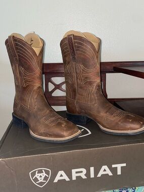 Ariat Men's Sport Wide Square Toe Boots -Distressed Brown (style 10010963) 7.5